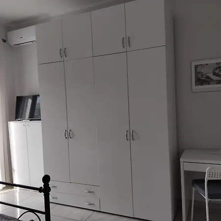 Lucilla לינה וארוחת בוקר *